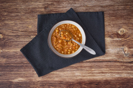 Frische serbische Bohnensuppe Frische serbische Bohnensuppe