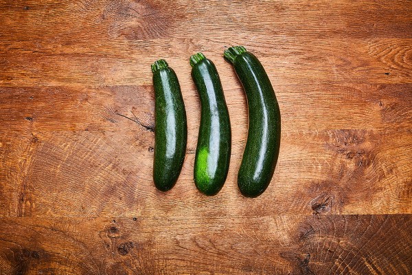 Zucchini grün